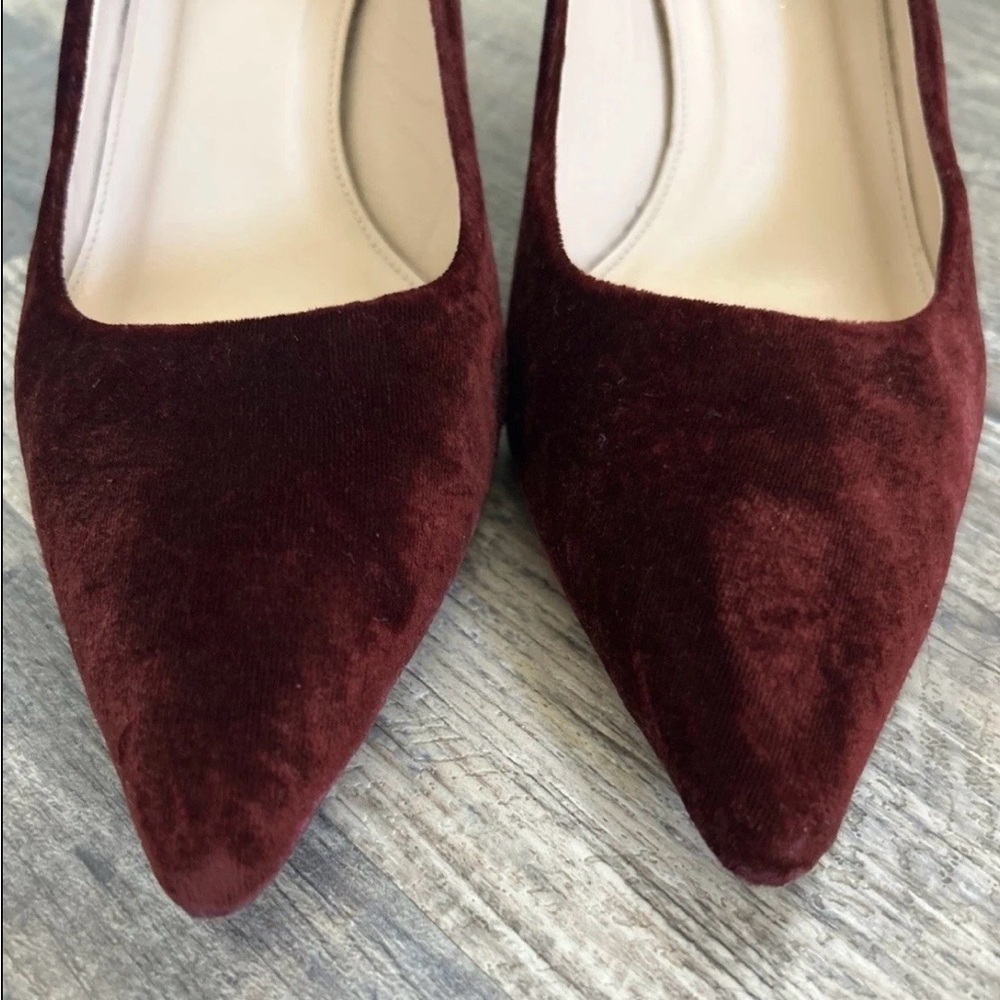J.Crew women’s US 9.5 burgundy velvet block heel pumps point toe Italy made - Picture 7 of 16